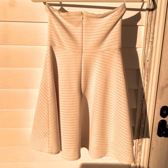 EXPRESS STRAPLESS DRESS - Picture 3 of 4